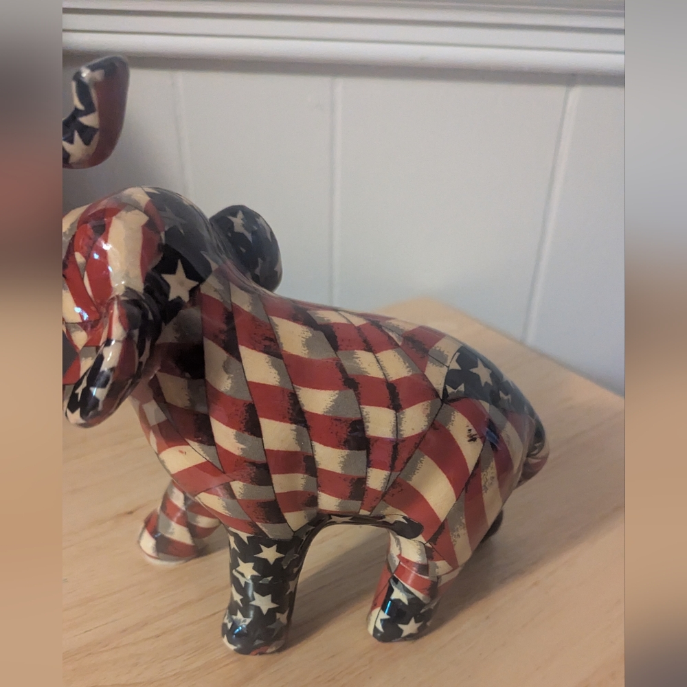 Beautiful Porcelain American Flag Elephant Figurine 8.2" x 4.5" x 6.6" tall - Picture 5 of 6